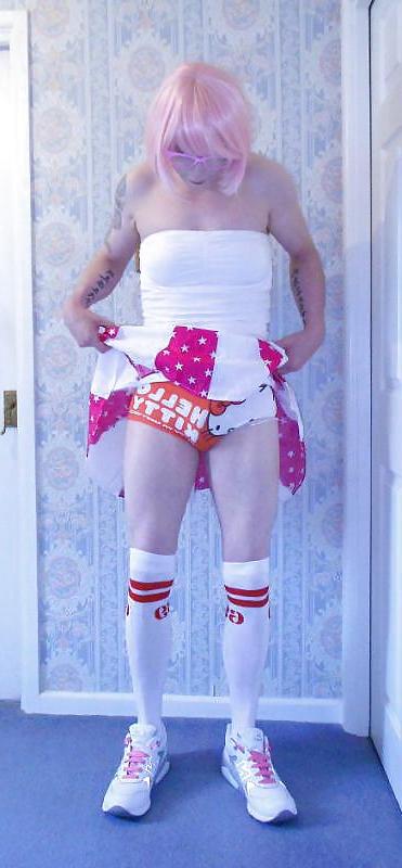 25P Tranny Pretty Kitty Cheerleader Teil 1