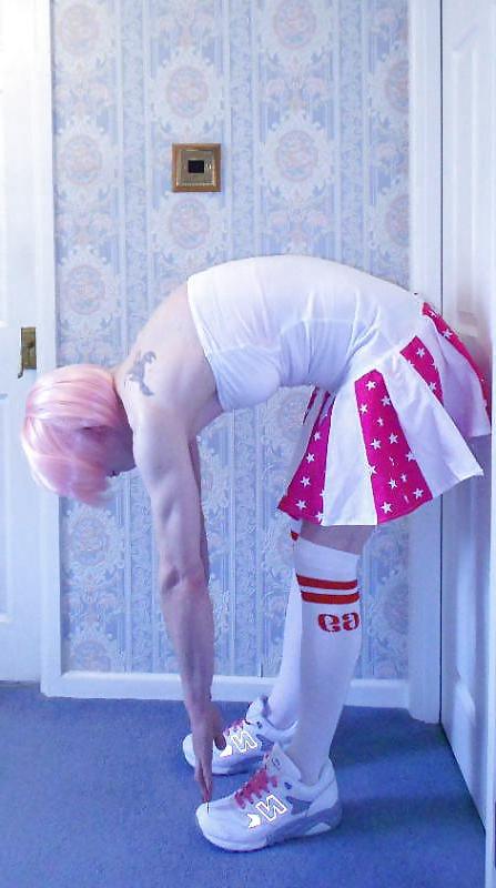 25P Tranny Pretty Kitty Cheerleader Teil 1