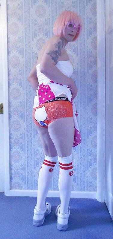 25P Tranny Pretty Kitty Cheerleader Teil 1