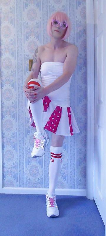 25P Tranny Pretty Kitty Cheerleader Teil 1