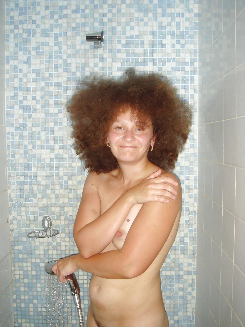 25P Girls come off in the sauna