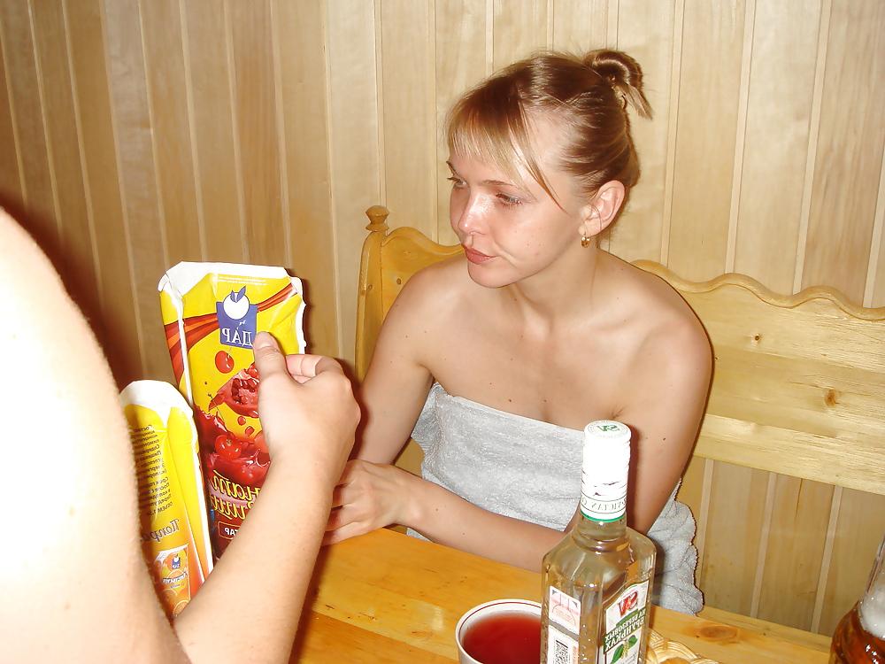 25P Girls come off in the sauna
