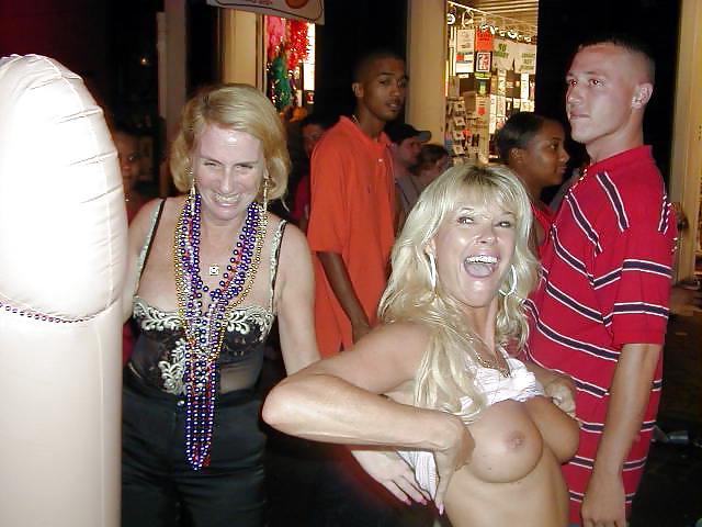 25P Public fun with sluts