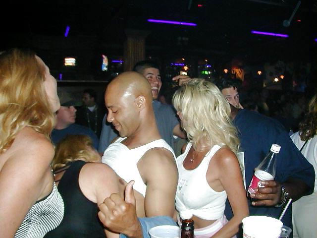 25P Public fun with sluts