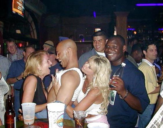 25P Public fun with sluts