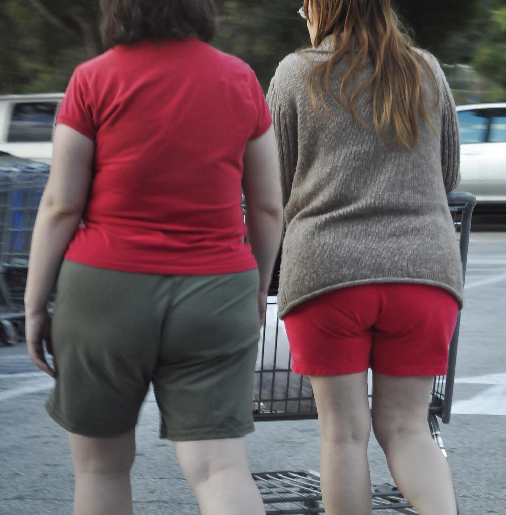 22P Fat Asses In Jeans - Public Creepin