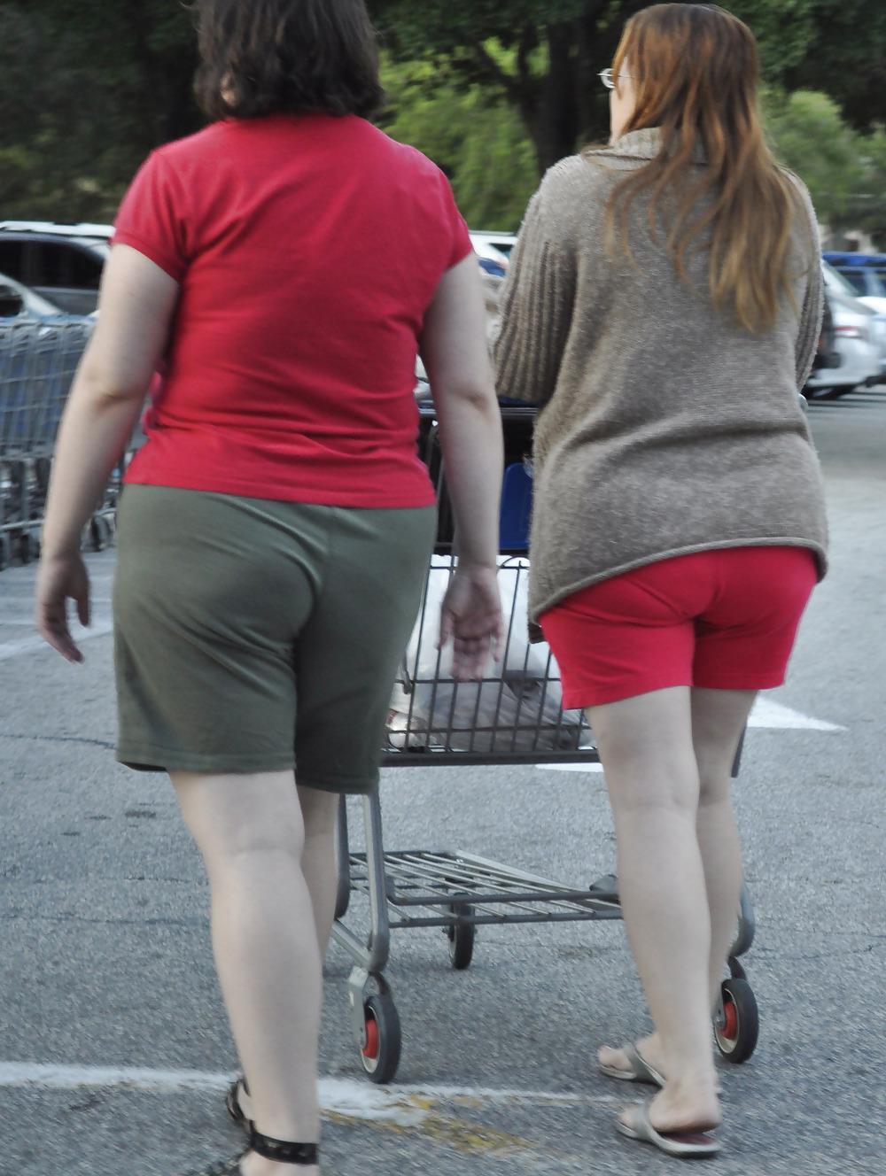 22P Fat Asses In Jeans - Public Creepin