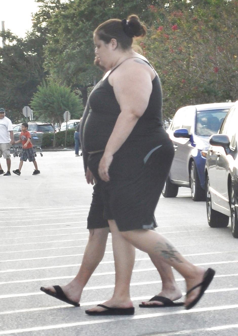 22P Fat Asses In Jeans - Public Creepin
