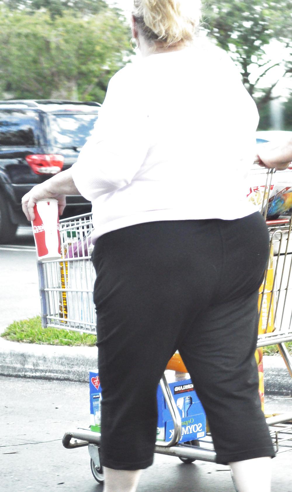 22P Fat Asses In Jeans - Public Creepin