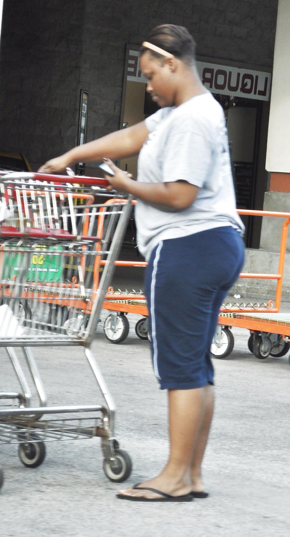 22P Fat Asses In Jeans - Public Creepin
