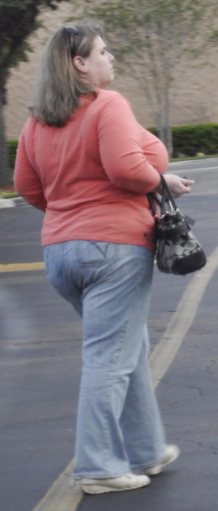 22P Fat Asses In Jeans - Public Creepin