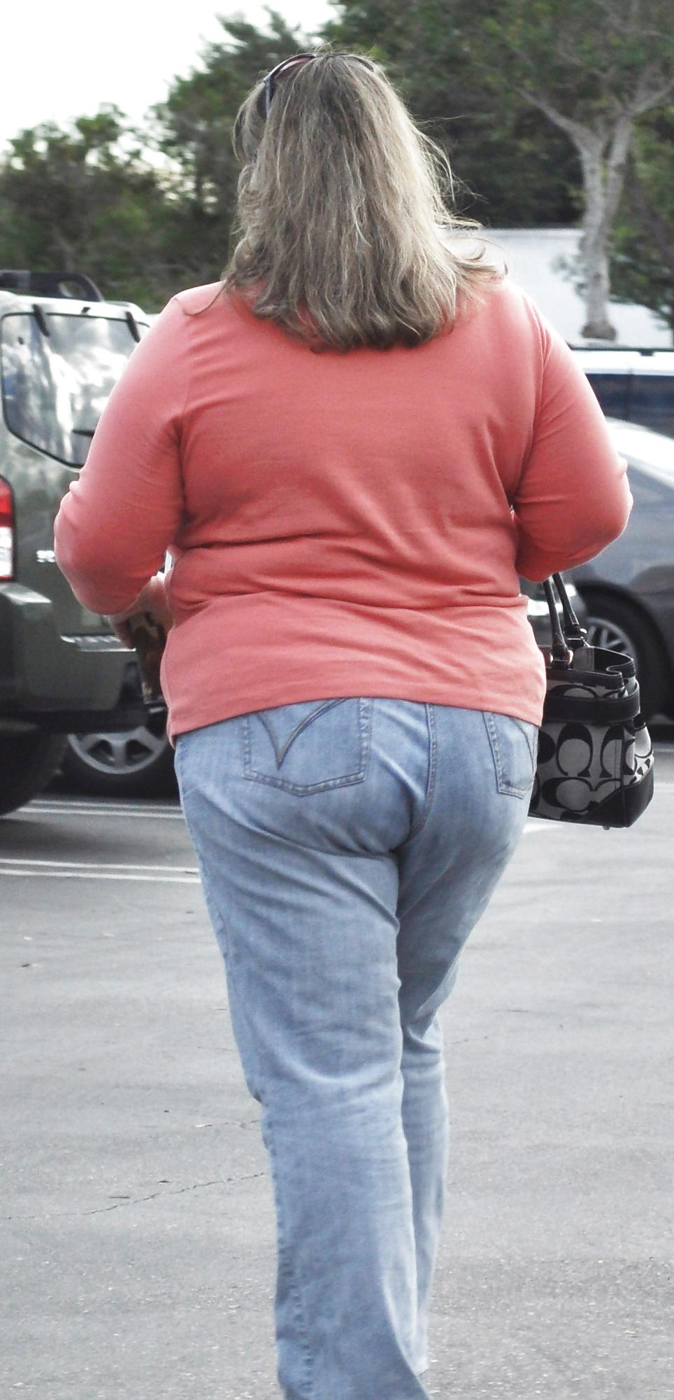 22P Fat Asses In Jeans - Public Creepin