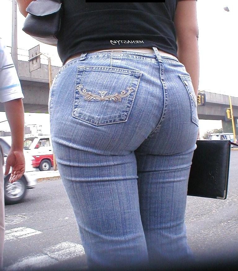 25P Wife In Tight Jeans #22