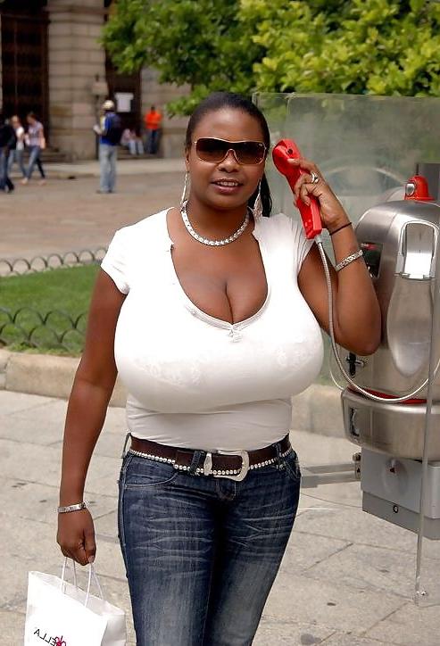 25P Curvy Beauties 33 Clothed Edition