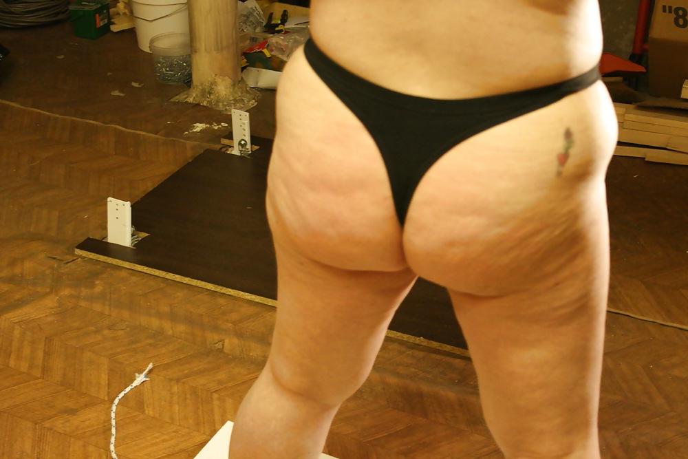 25P Old pics of my fat white ass