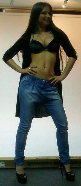 25P Queens in jeans CXXIII