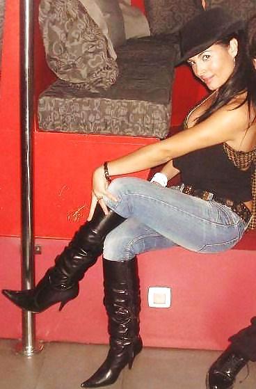 25P Queens in jeans CXXIII