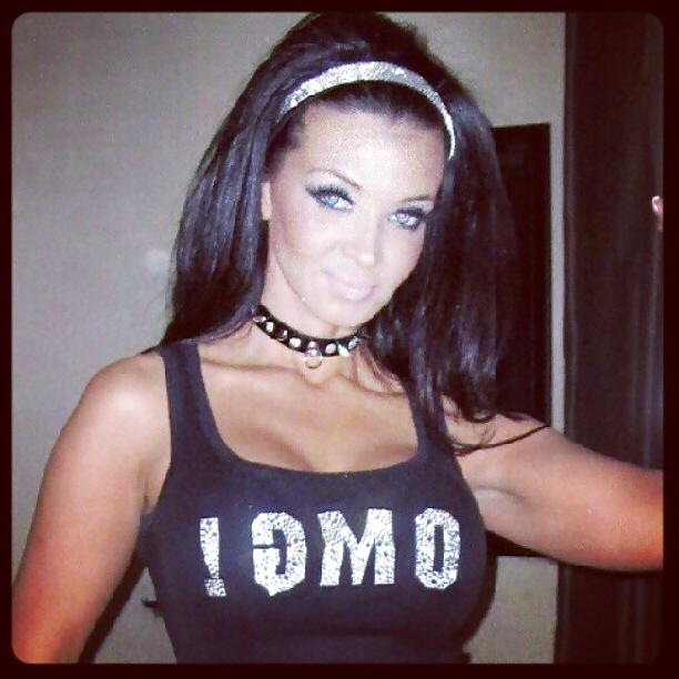 25P Andrea: Bimbo Doll!