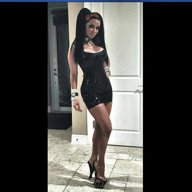 25P Andrea: Bimbo Doll!