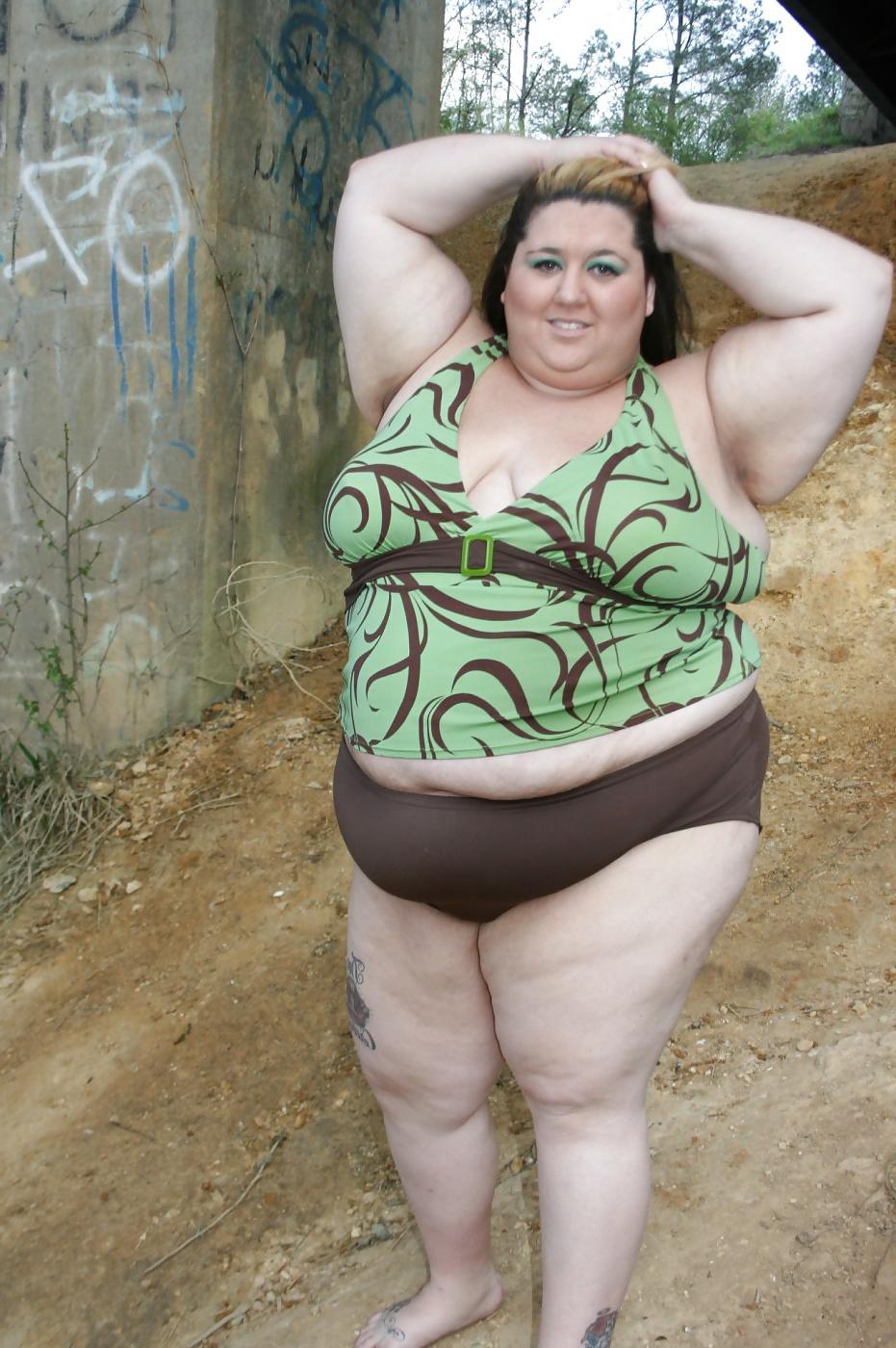 25P SEXY FAT AMATEUR GIRL