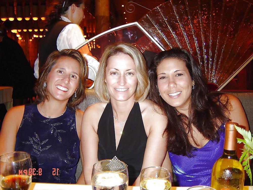 25P Moms Secret VacationVol. 2