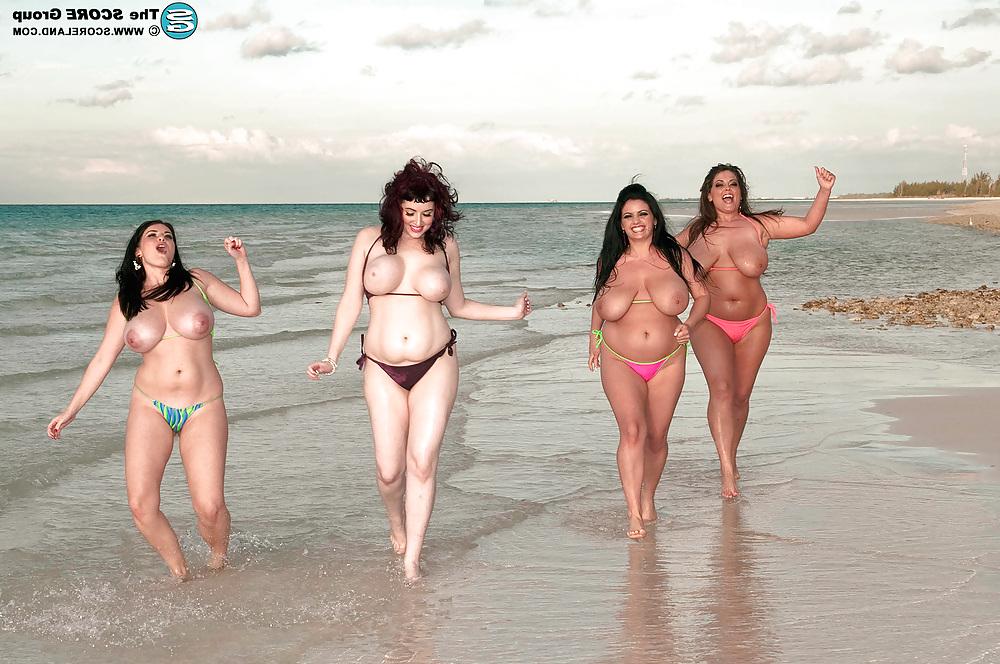 11P Thick seXXXy Girls...