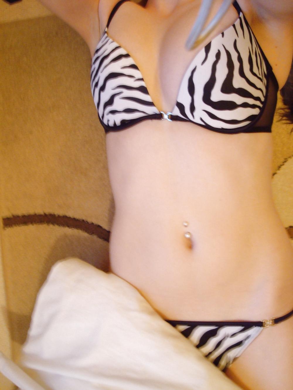 25P Stolen Pics - Blonde Selfshots in Mirror