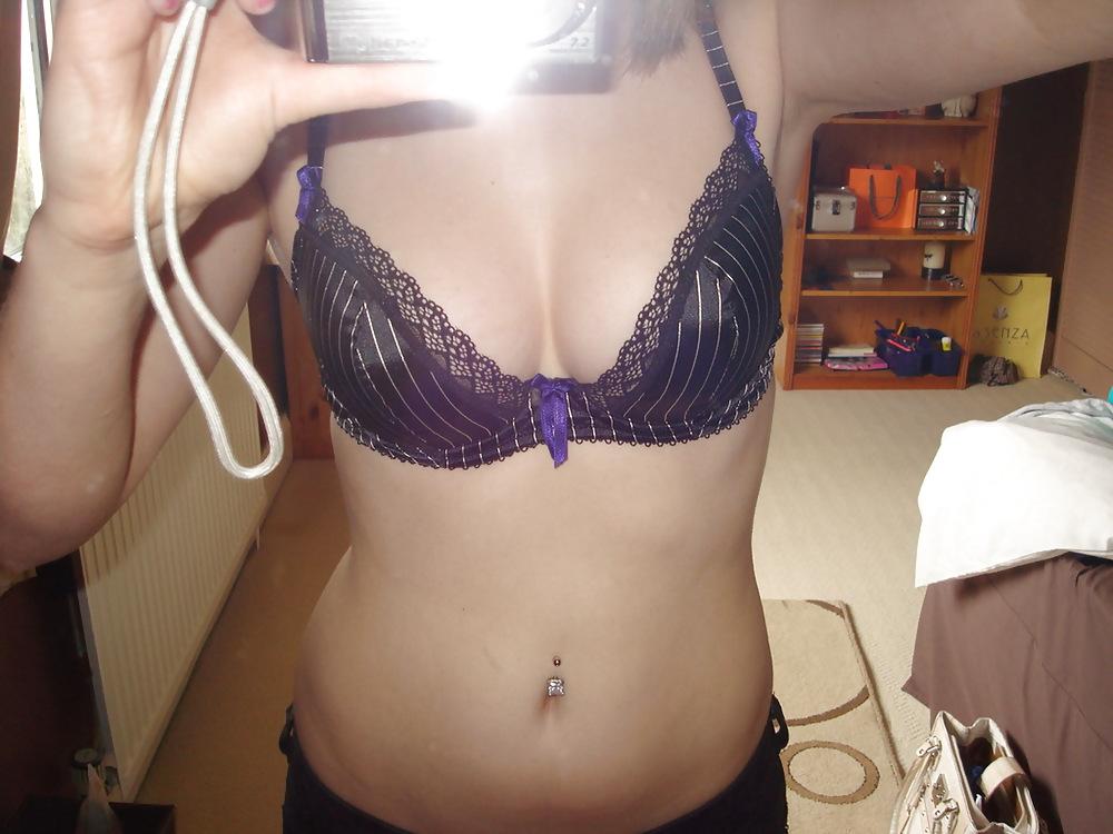 25P Stolen Pics - Blonde Selfshots in Mirror