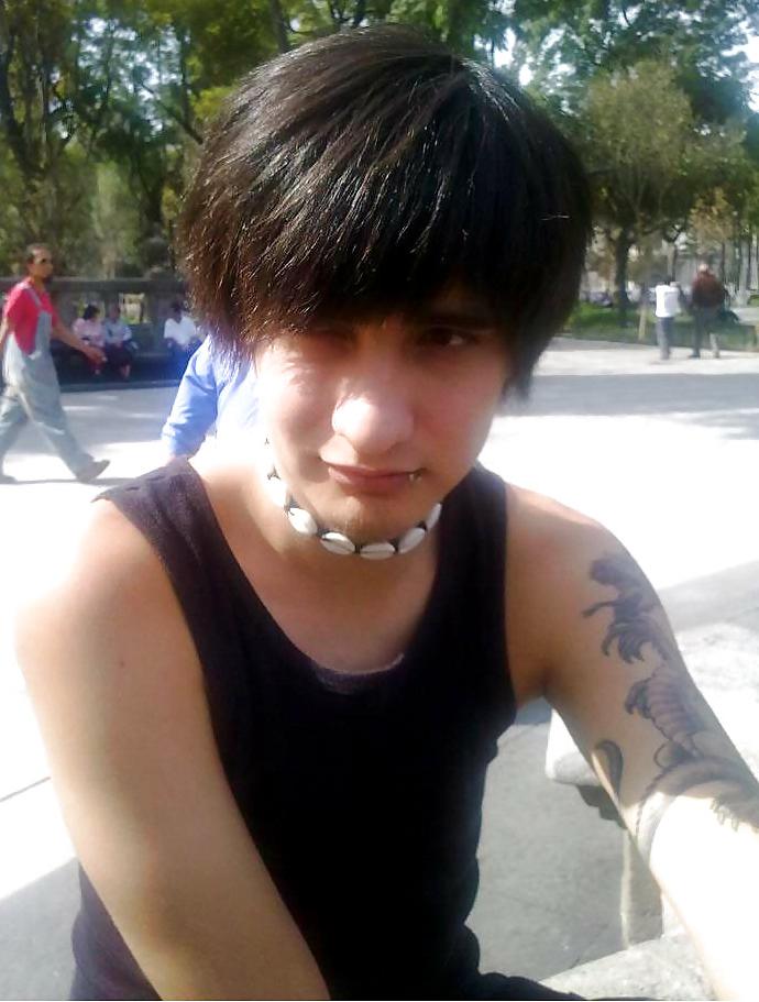 8P Soy hermosho y bisexual :3