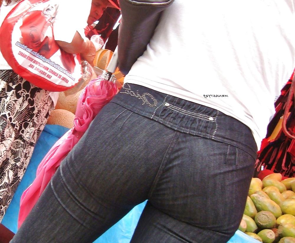 25P Wife In Tight Jeans #14