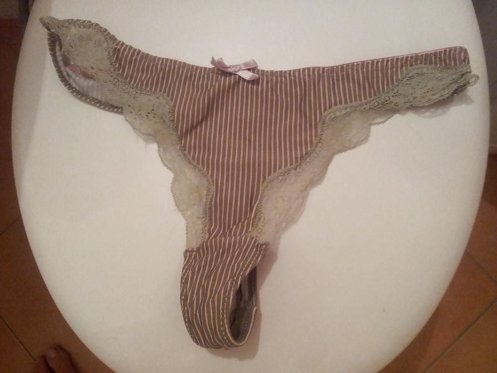 4P My gfs hot roomate thong!