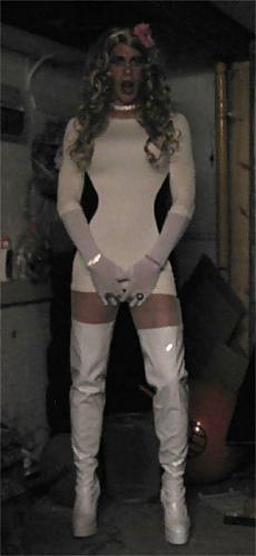 20P Mistress Foofoo is a bit of all white