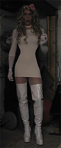 20P Mistress Foofoo is a bit of all white