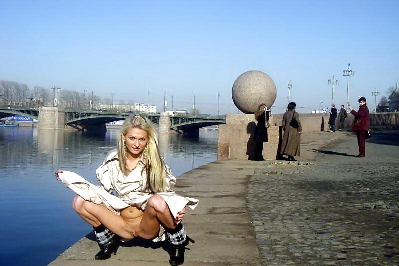25P Public nudity girls #6