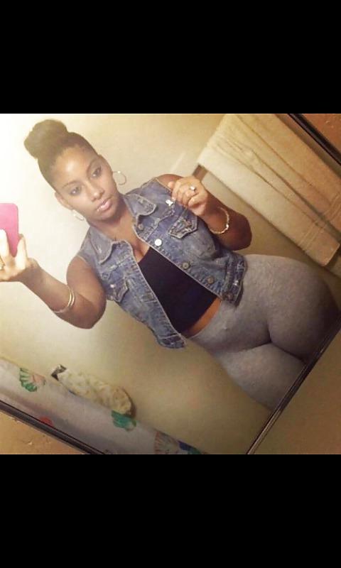 11P Thick latinas