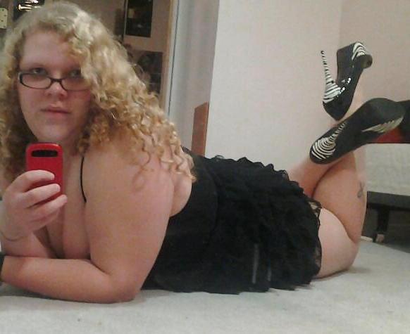 5P Thick White Girl 01