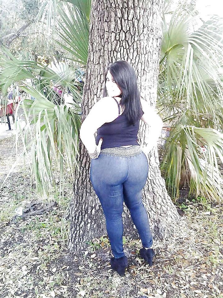 10P Curvy Big Titted Girls