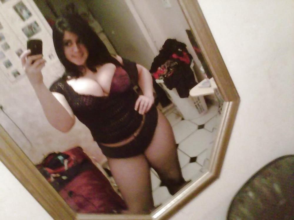 10P Curvy Big Titted Girls