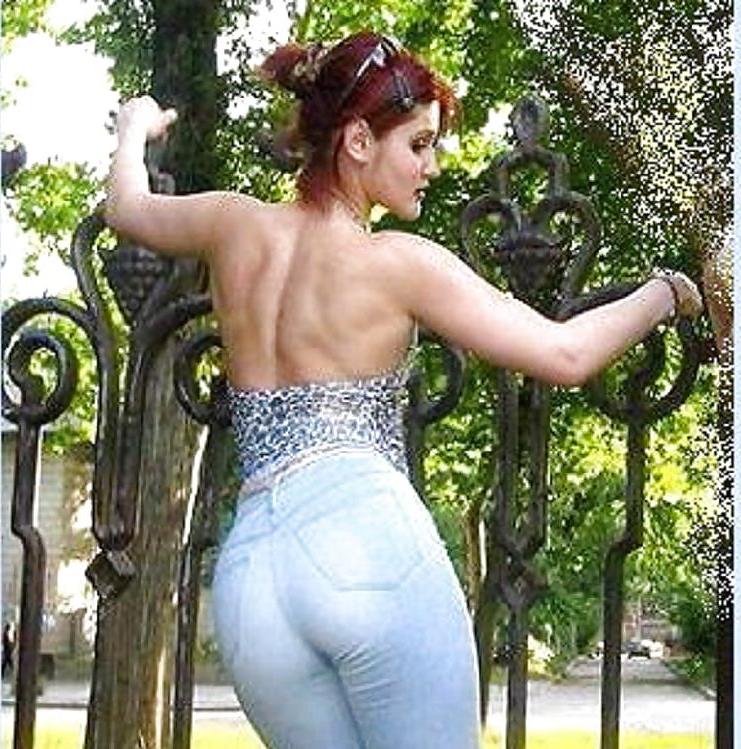 25P Ladies in jeans