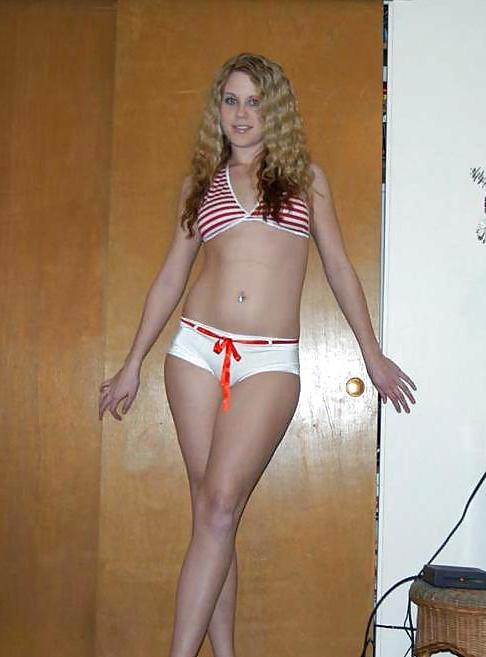11P Curly Blonde Amateur Babe Strip