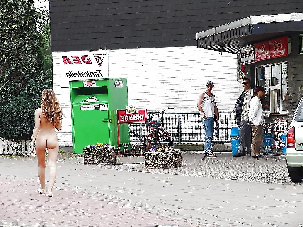 21P Public Display 31