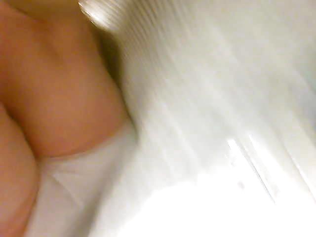 24P Vidcaps from Upskirt videos