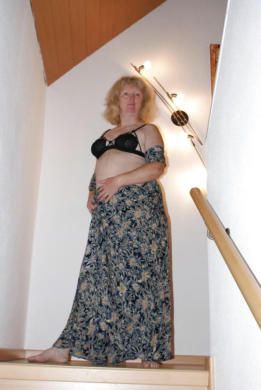14P Round and Sexy Curvy Mature 