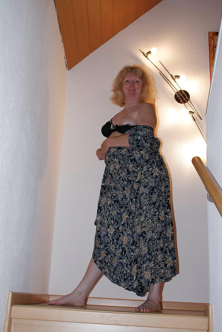 14P Round and Sexy Curvy Mature 
