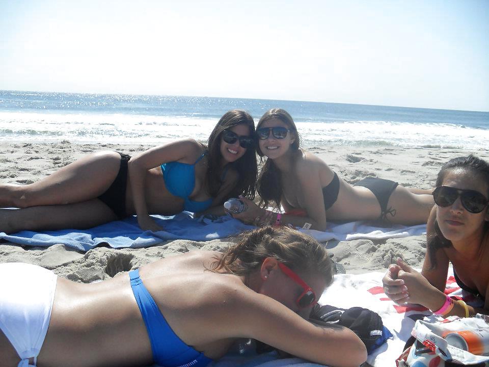 25P Comment Your fantasy about these bikini TEENS 7