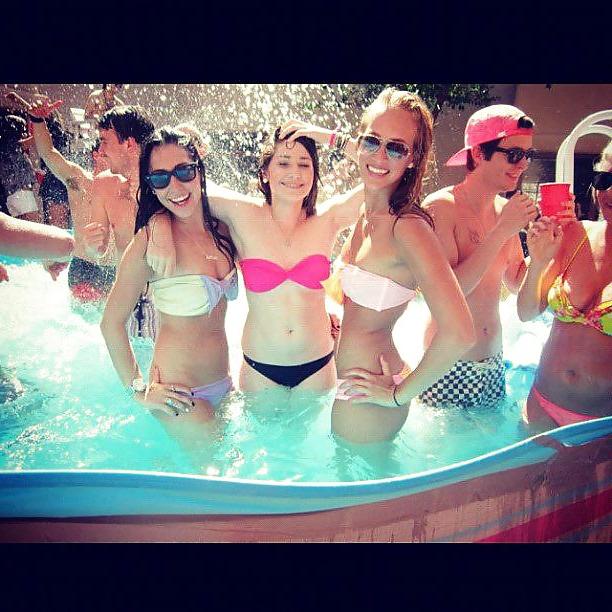 25P Comment Your fantasy about these bikini TEENS 7