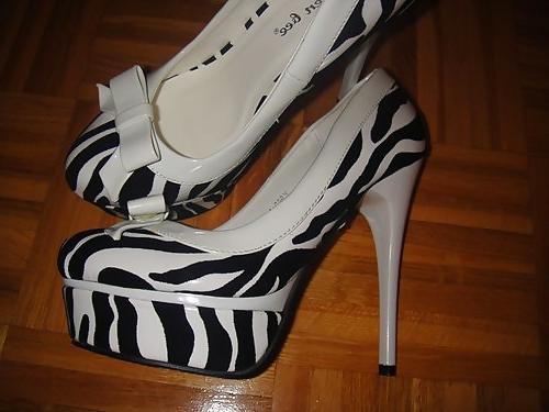 25P Von Monika die Pumps