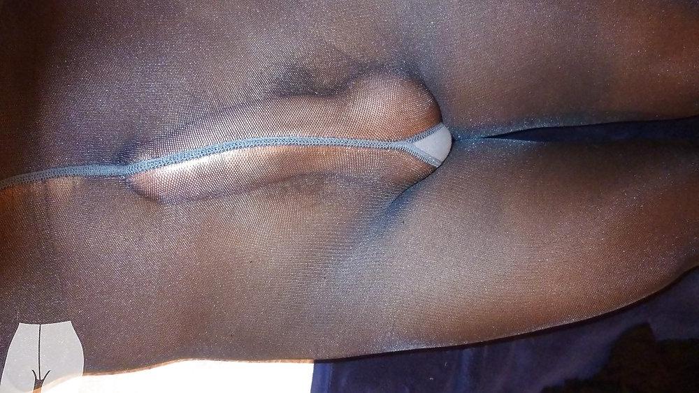 25P Pantyhose play 2