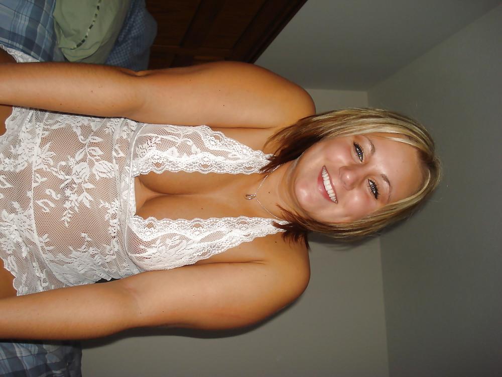 24P Cute US Army Babe