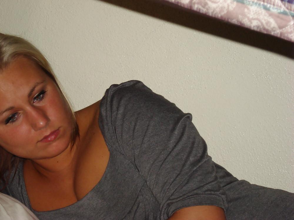 24P Cute US Army Babe